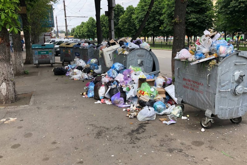 Підготовка до сміттєвого колапсу у Полтаві: владу просять створити робочі групи через мітинг жителів Макухівки