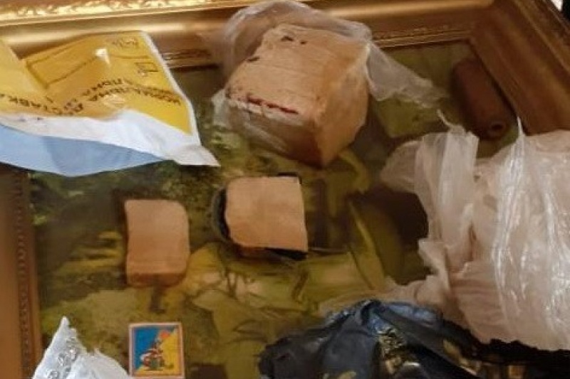 Військовослужбовця ЗСУ на Сумщині викрили на торгівлі вибухівкою