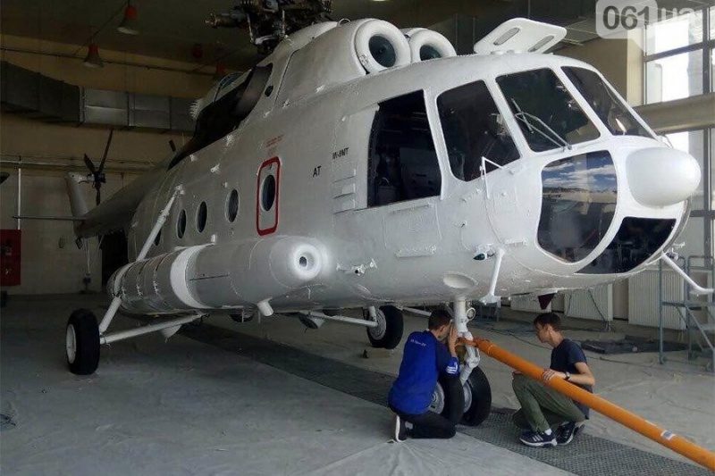 В Запорожье модернизировали два военных вертолета Ми-8