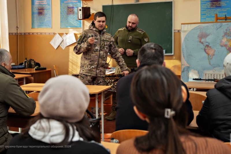 В Черновицкой области к войне начали готовить школьных учителей
