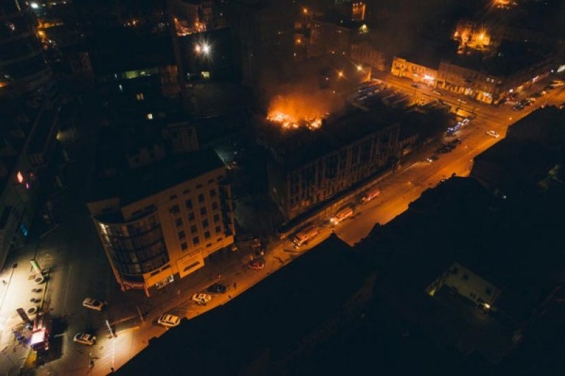 В центре Днепра сгорели два старинных здания, есть пострадавшие