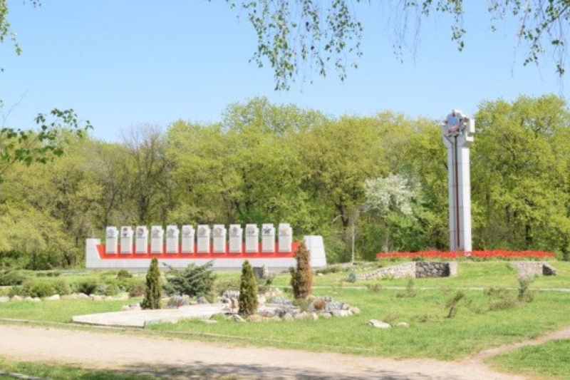 В Запорожье снесли ещё один памятник