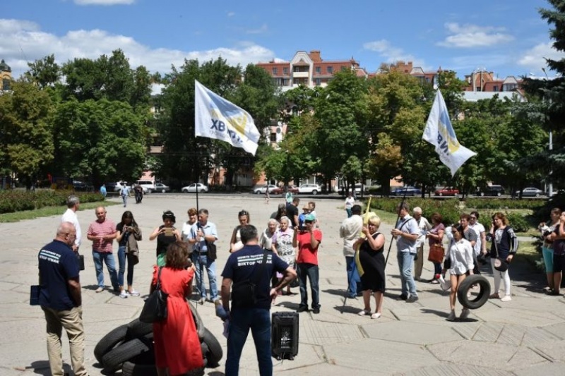 У Полтаві протестували проти втілення “Території Майдану” на площі перед ОДА