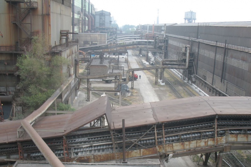 Никопольский завод ферросплавов сократил производство более чем на треть