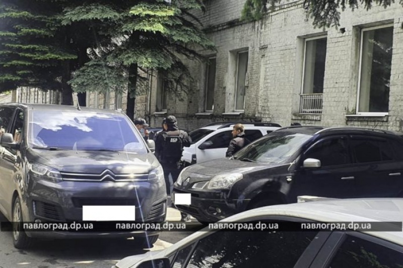 В Павлограде СБУ и ДБР проводят обыски в полиции