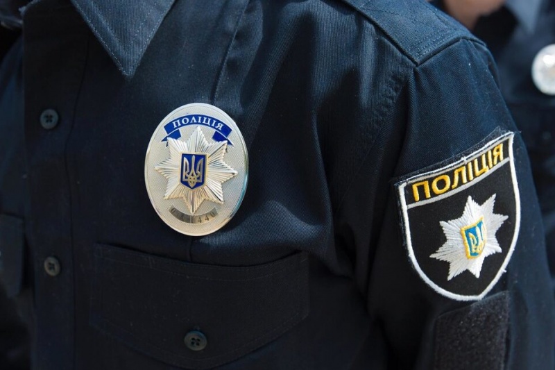 Правоохранителя, который мог нанести повреждения митингующему во время антиковидной акции в Запорожье, отстранили от работы