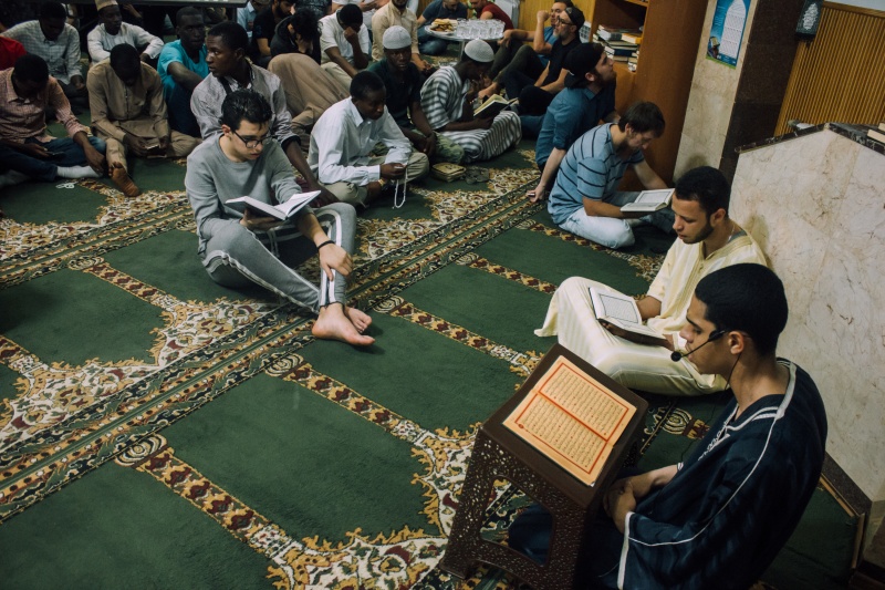 «Уезжайте к себе домой»: с какими стереотипами сталкиваются запорожские мусульмане