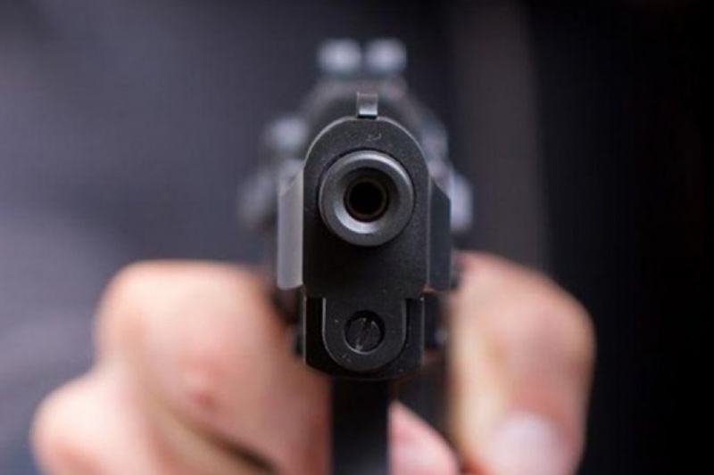 В Полтавской области мужчина стрелял по полицейским из окна: двое получили ранения