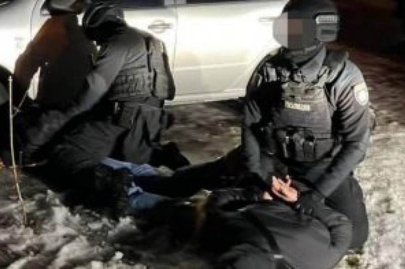 В Киеве задержаны трое сотрудников полиции Днепропетровщины за похищение человека и вымогательство