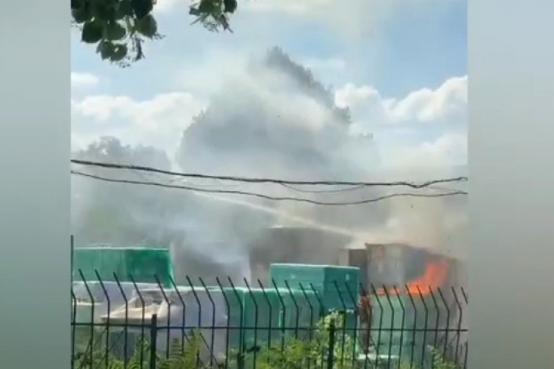 В Запорожье был пожар возле крупного торгового центра