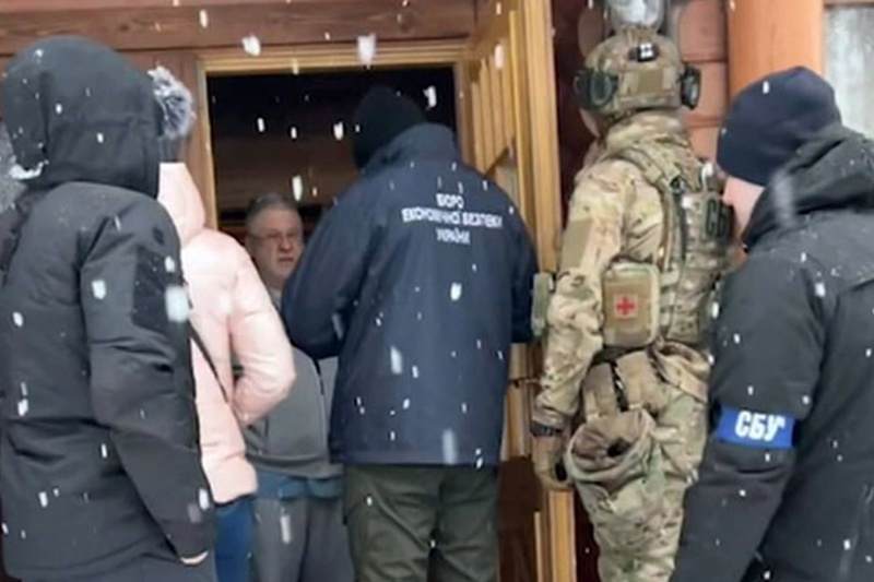 Украину накрыла новая волна обысков, арестов и отставок. За всем этим торчат уши Вашингтона