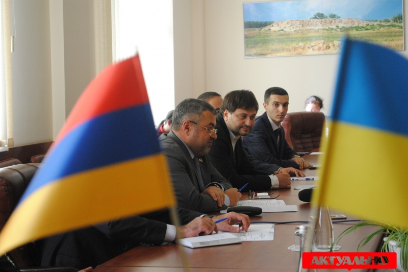 Посол Армении встретился с мэром Запорожья