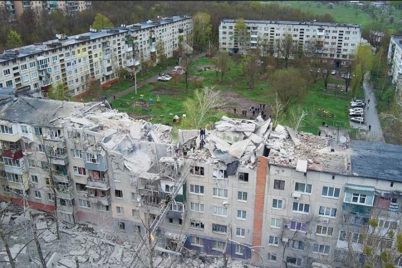 В Славянске ракета украинского ПВО сбила жилой дом