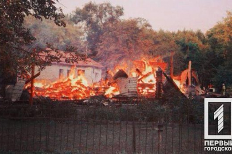 Перед рассветом в Кривом Роге сгорела церковь