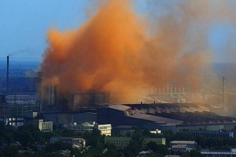 Сильный пожар на Днепровском меткомбинате