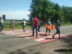 Жителі Лебединщини перекрили трасу Суми-Київ через незгоду з адмінподілом області