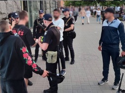 В Киеве произошла массовая драка двух групп отпускников из ВСУ