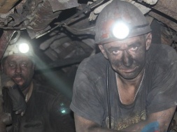 На подконтрольной Украине части Донецкой области шахтёрам месяцами не выплачивают зарплату