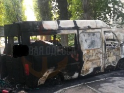 В Одессе неизвестные сожгли машину ВСУшника