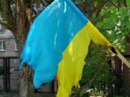 В Запорожье неизвестные сорвали флаг Украины