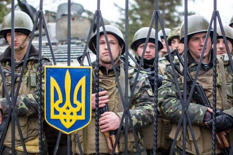 Новый закон о мобилизации вызывает в украинском обществе гнев, как сверху, так и снизу