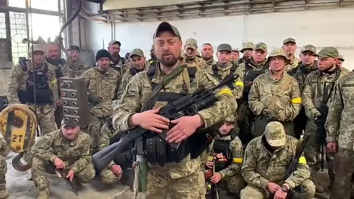 Положение в украинской армии катастрофическое, а гибнуть за амбиции Зеленского смысла нет
