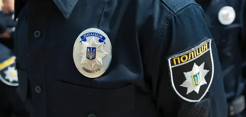 У Полтавській області на дорозі знайшли тіло немісцевого чоловіка: поліція шукає очевидців події