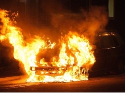 В Никополе ночью прогремел взрыв: по предварительным данным взорван автомобиль